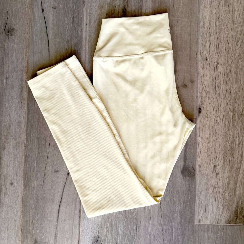 Athleta Transcend Rib 7/8 Tight M Tall Creamy Butter Yellow High Rise Leggings